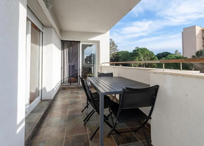 Apartamento Luminoso Con Terraza Y Parking En Santa Margarita - Es-228-206 Roses