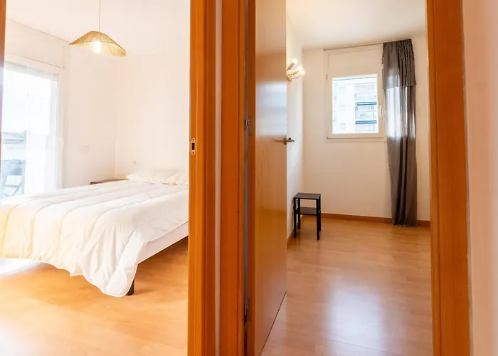 Apartamento Luminoso Con Terraza Y Parking En Santa Margarita - Es-228-206 Roses